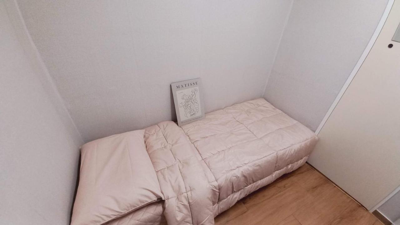 Haechi Stay Guesthouse - For Foreigners Only Seúl Exterior foto
