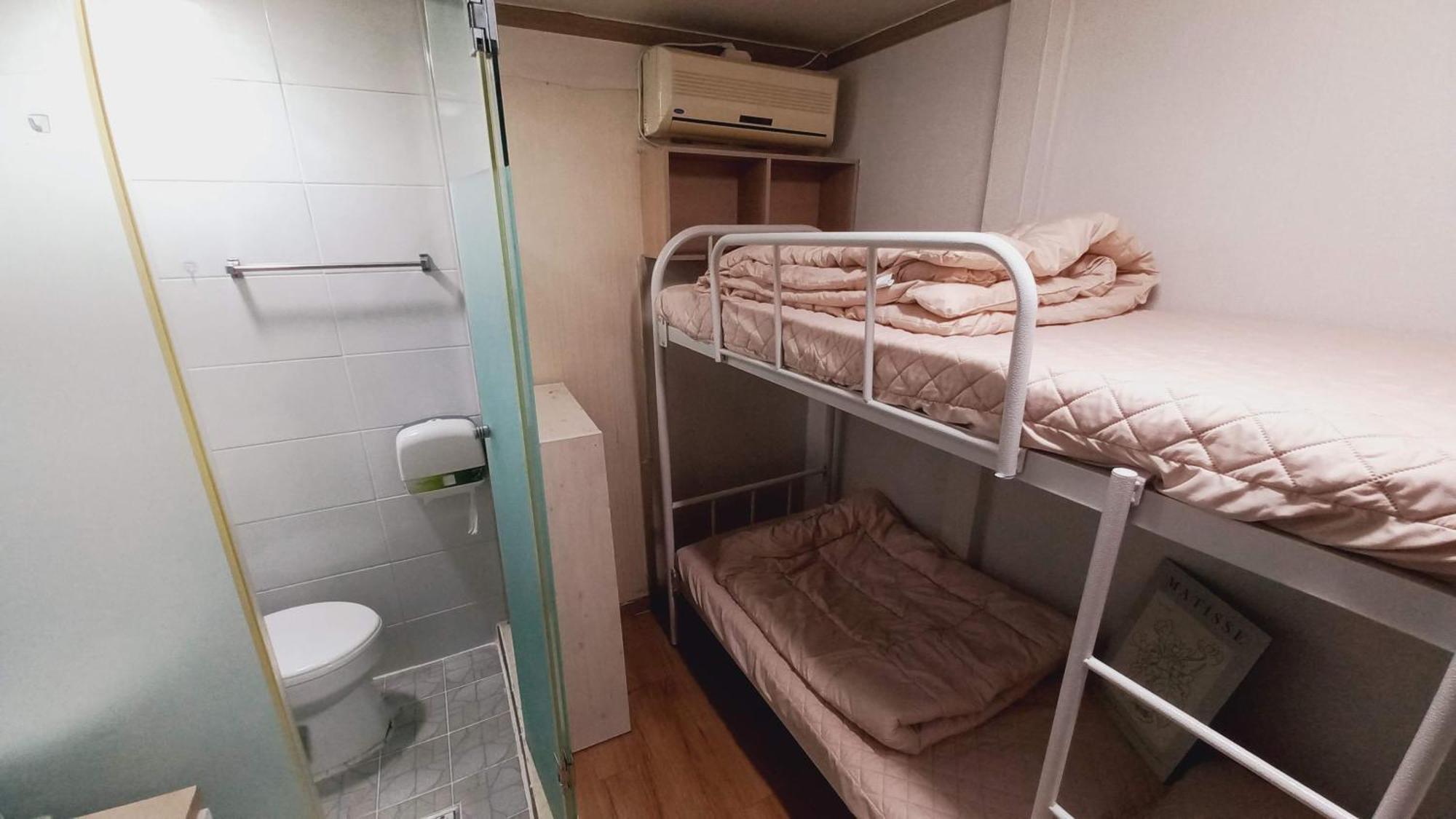 Haechi Stay Guesthouse - For Foreigners Only Seúl Exterior foto